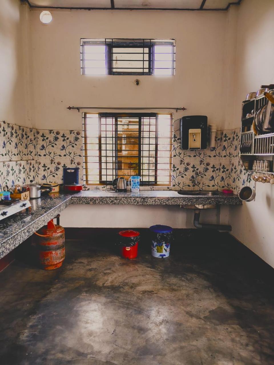 Gayatri Homestay Dibrugarh 外观 照片